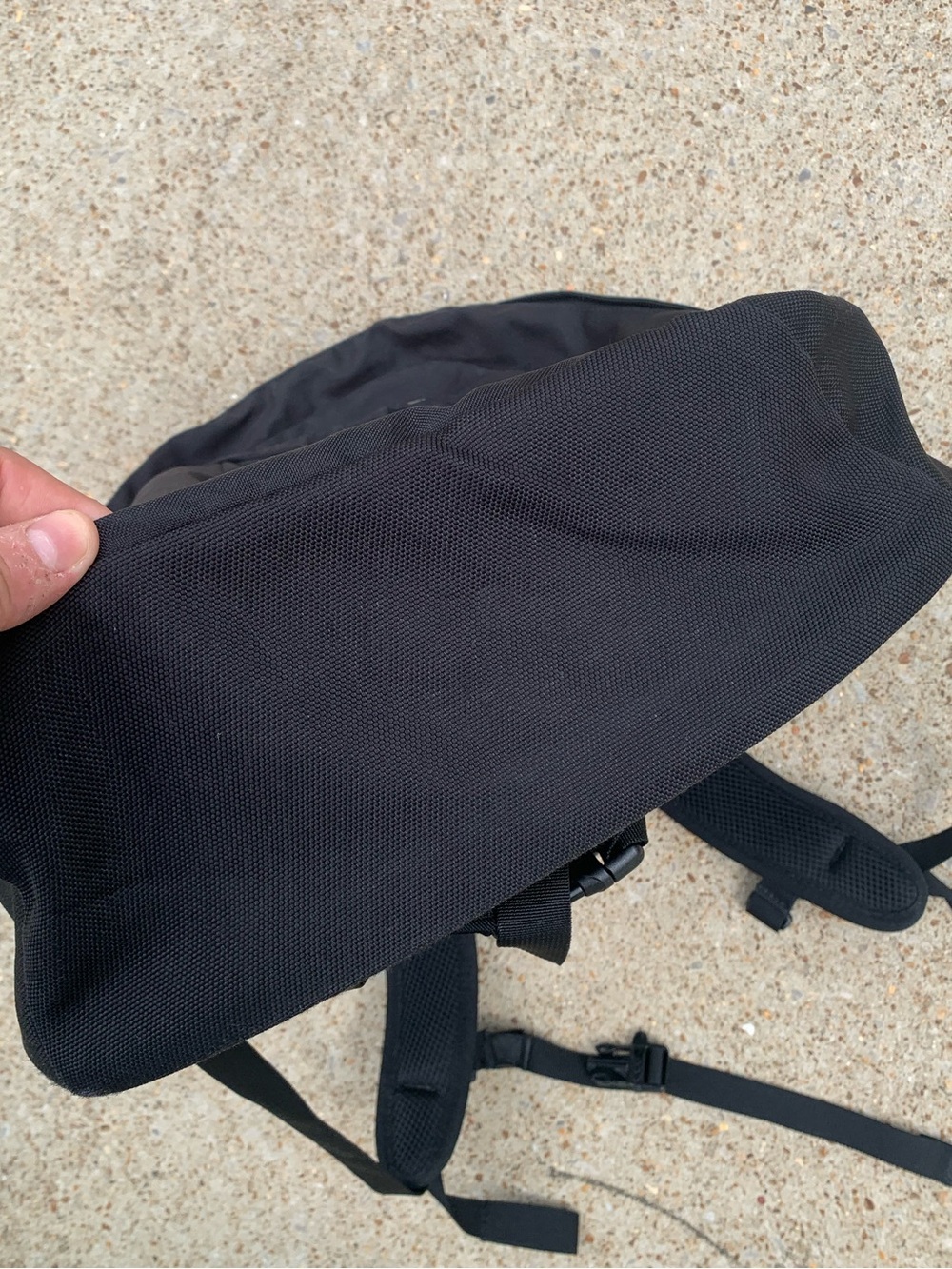 The North Face Black Vault Backpack - Picture 3 of 6